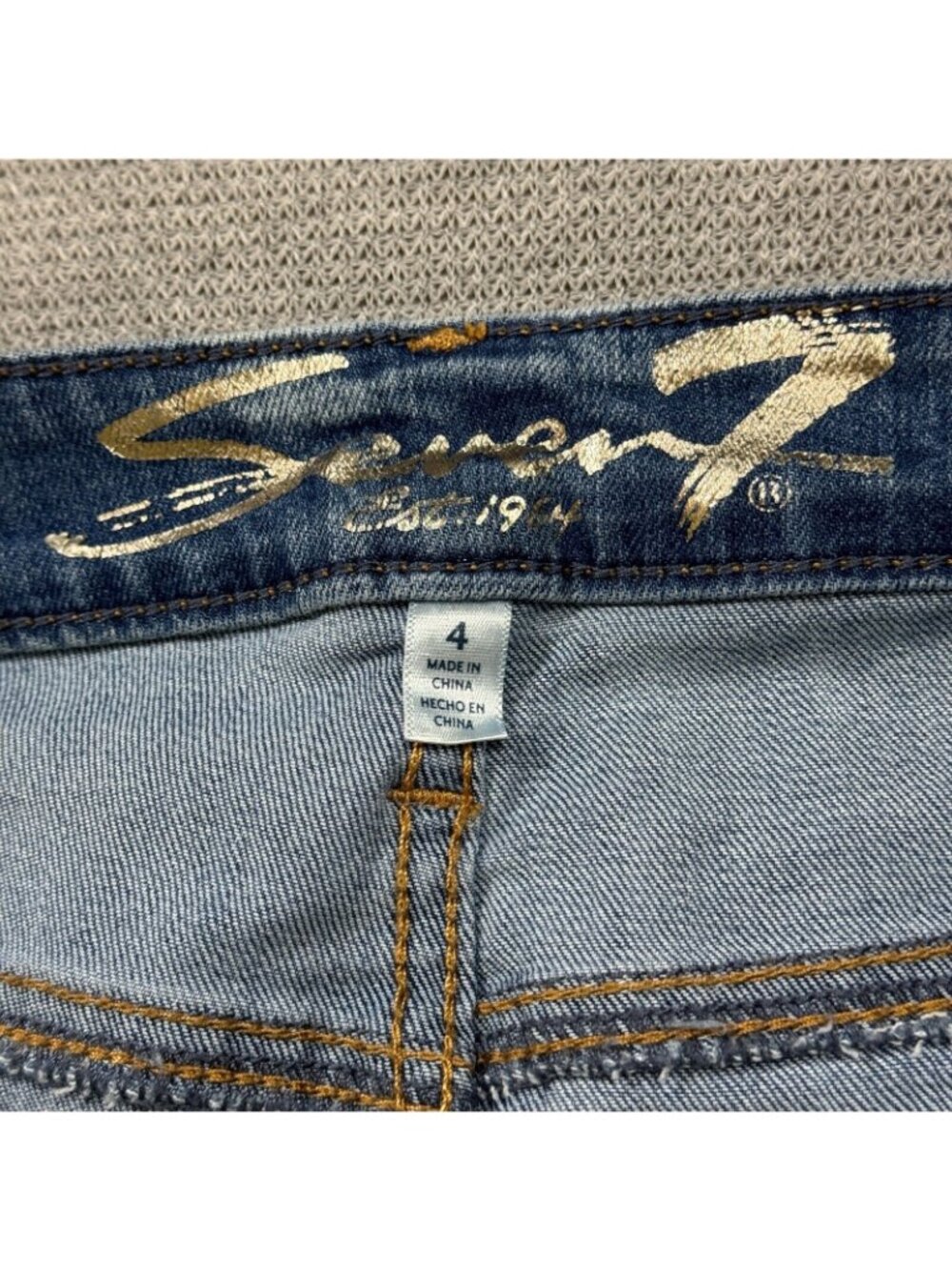 Seven 7 Tower Straight Crop Jeans Womens Size 4 Blue Denim Distressed Raw Hem - Picture 5 of 13